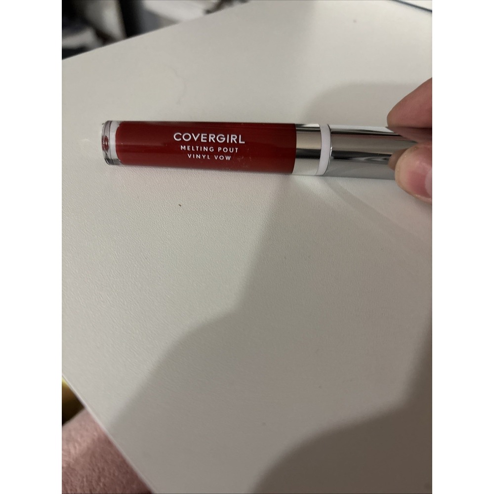Covergirl Melting Pout Vinyl Vow‎ 225 Keep It Going NEW Lipstick Red